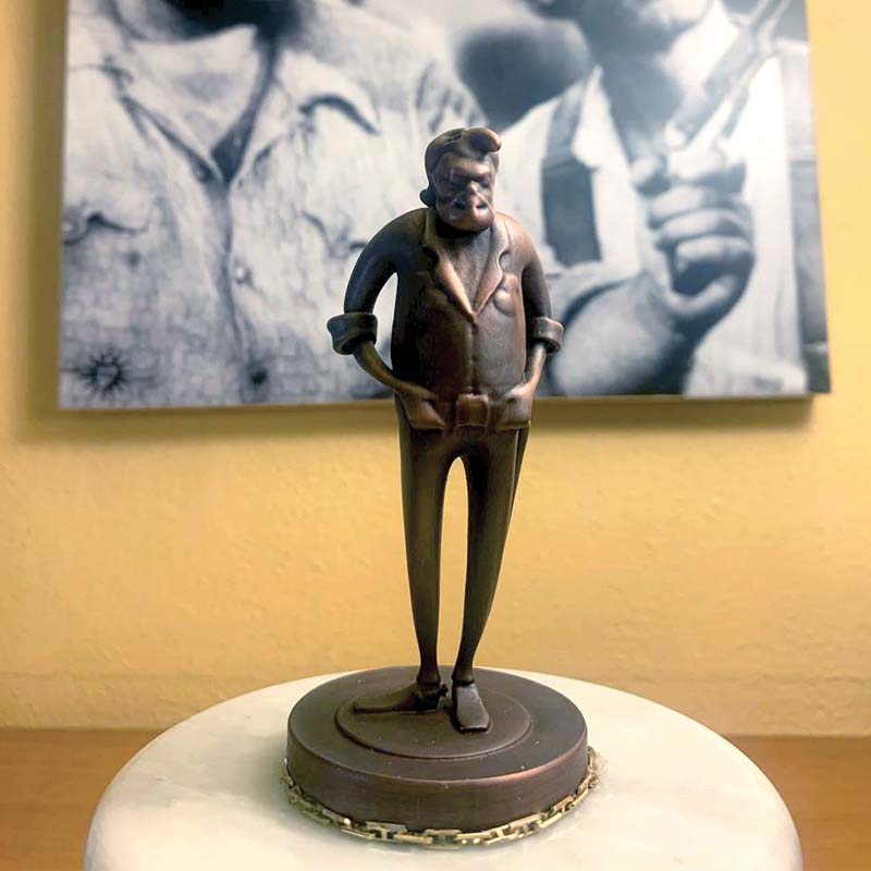 Action Figure di tributo a Bud Spencer stampato in 3D con effetto bronzo anticato